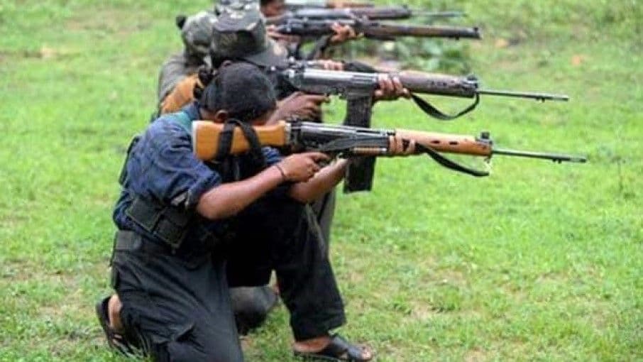 'माओवादी' लड़की से बलात्कार और फ़र्जी मुठभेड़ में मारने के आरोप, पुलिस का इनकार